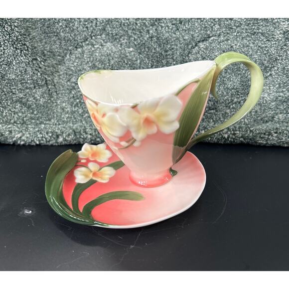 Franz Porcelain Winter Moth Orchid Cup And Saucer FZ00033 New - Picture 1 of 10